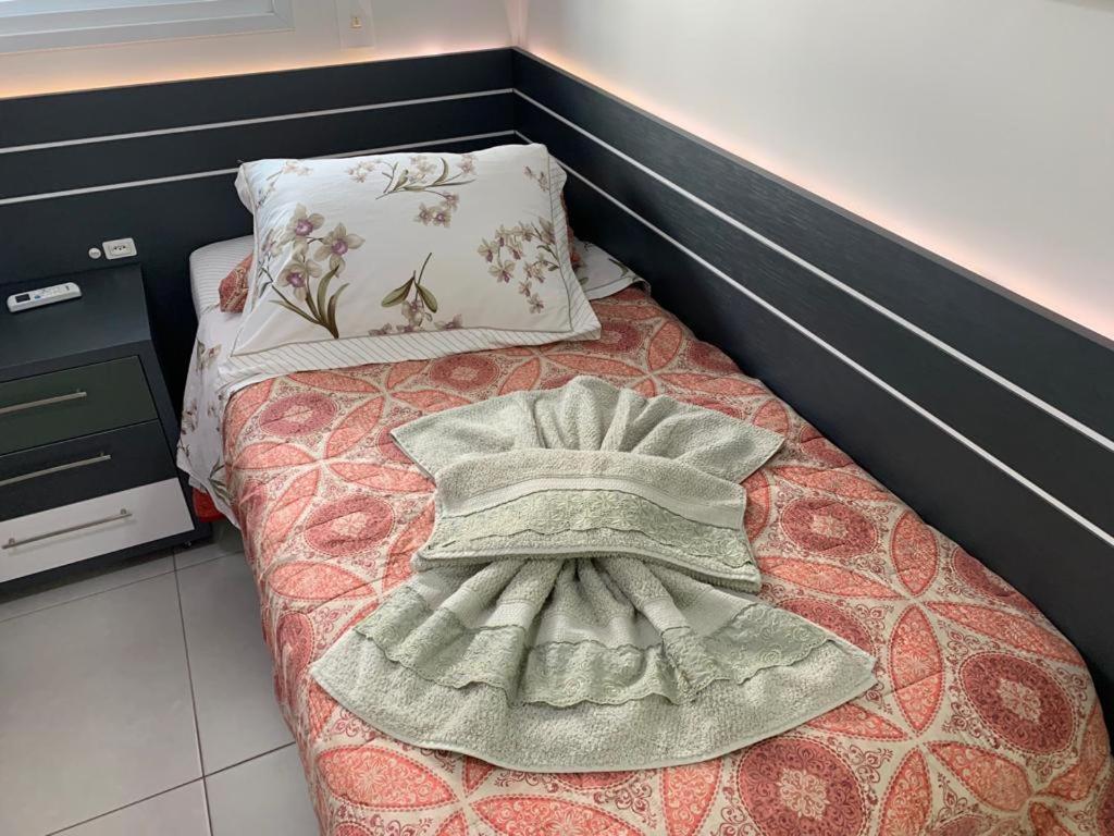 No 7 Mares, Ingleses Apartamento *