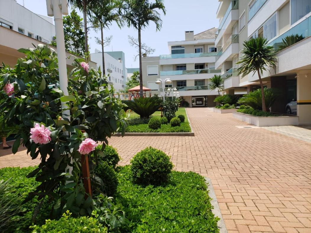 No 7 Mares, Ingleses Apartamento *